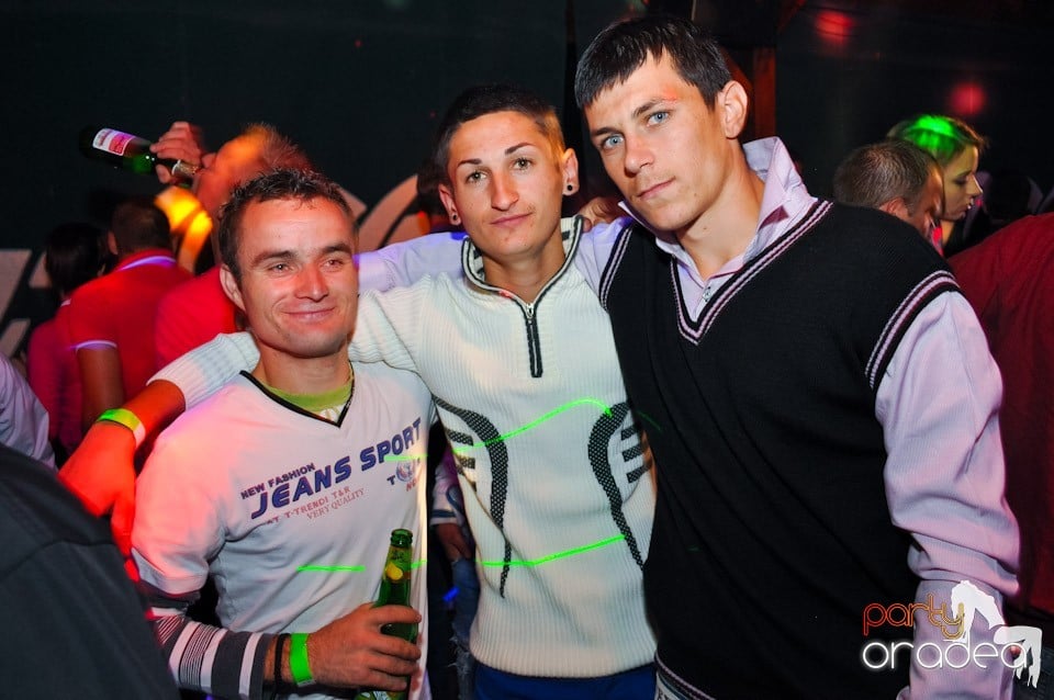 Retro Party în Disco Faház,