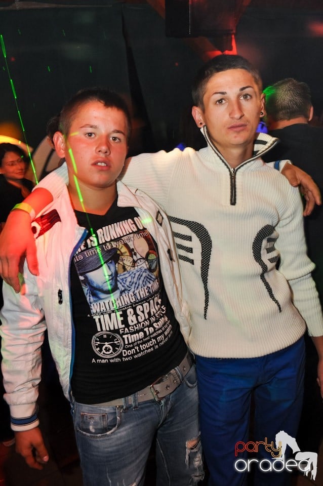Retro Party în Disco Faház,