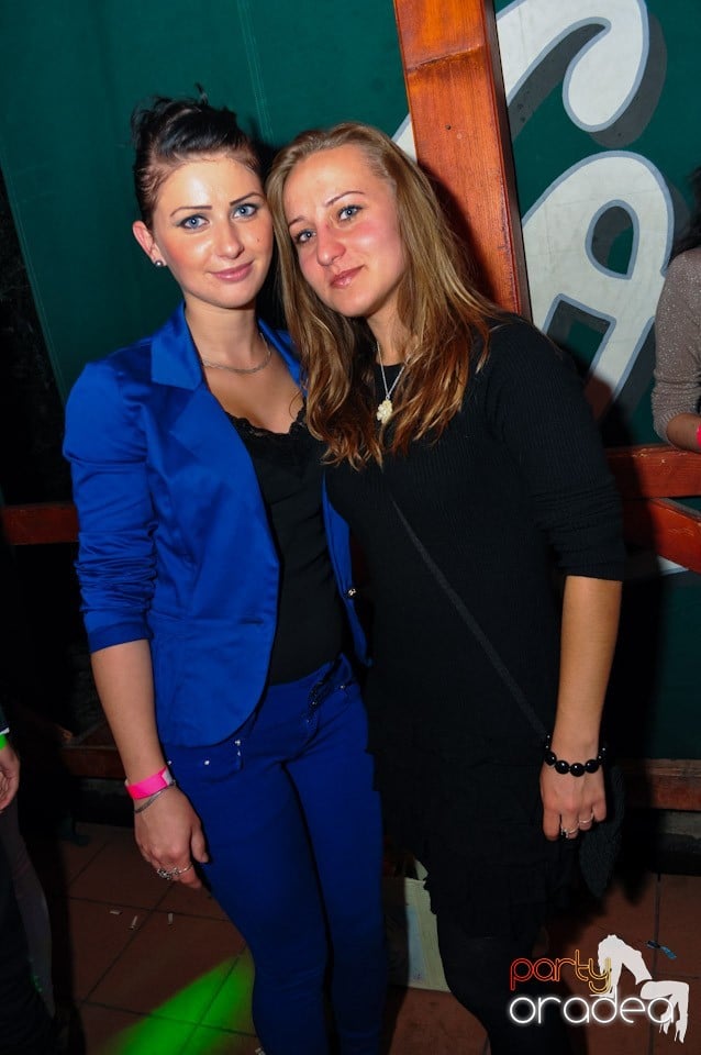 Retro Party în Disco Faház,
