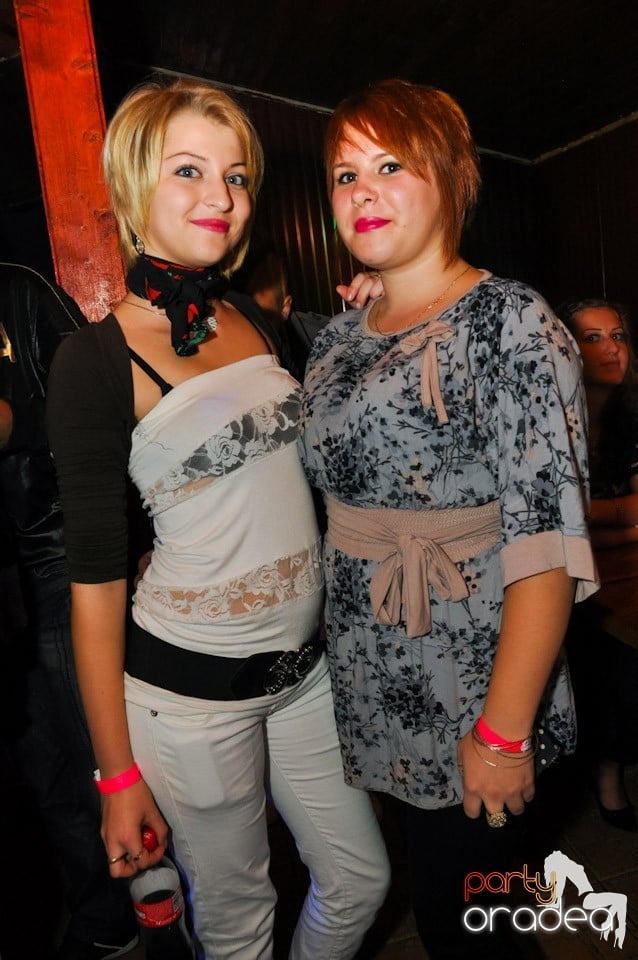 Retro Party în Disco Faház,