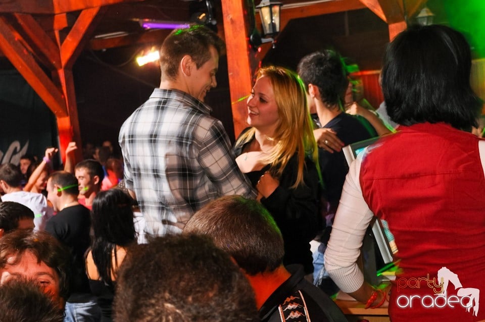 Retro Party în Disco Faház,