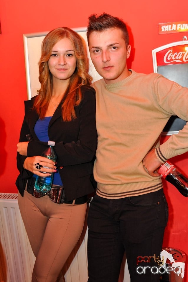 Retro Party în Disco Faház,