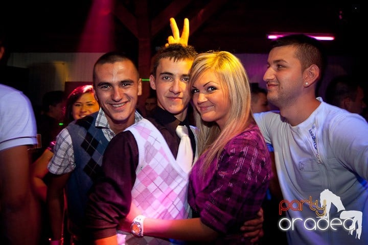 Retro Party în Disco Faház,