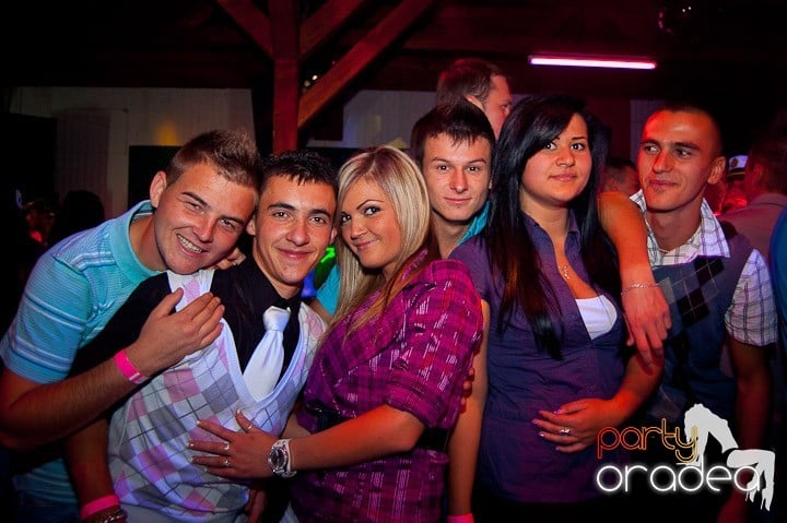 Retro Party în Disco Faház,