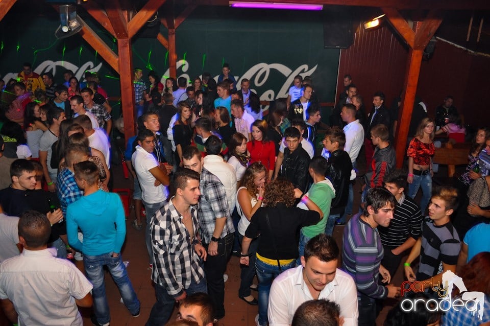 Retro Party în Disco Faház,