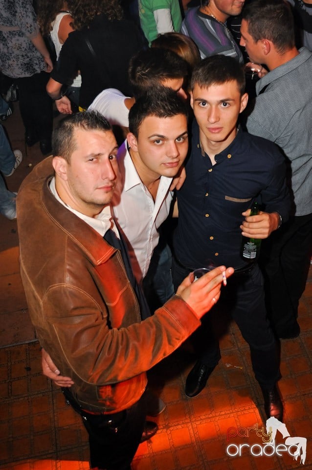 Retro Party în Disco Faház,