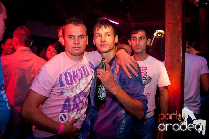 Retro Party în Disco Faház,