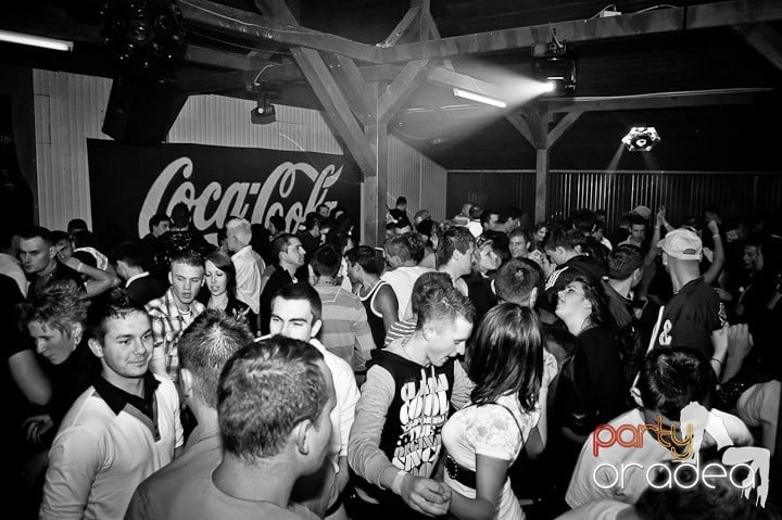 Retro Party în Disco Faház,