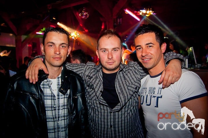 Retro Party în Disco Faház,