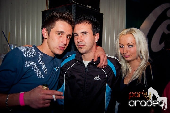 Retro Party în Disco Faház,