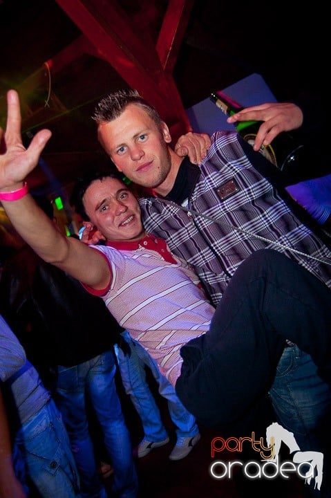 Retro Party în Disco Faház,