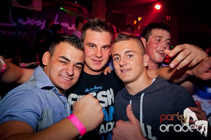 Retro Party în Disco Faház,
