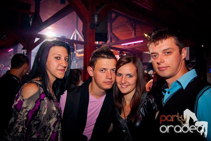 Retro Party în Disco Faház,