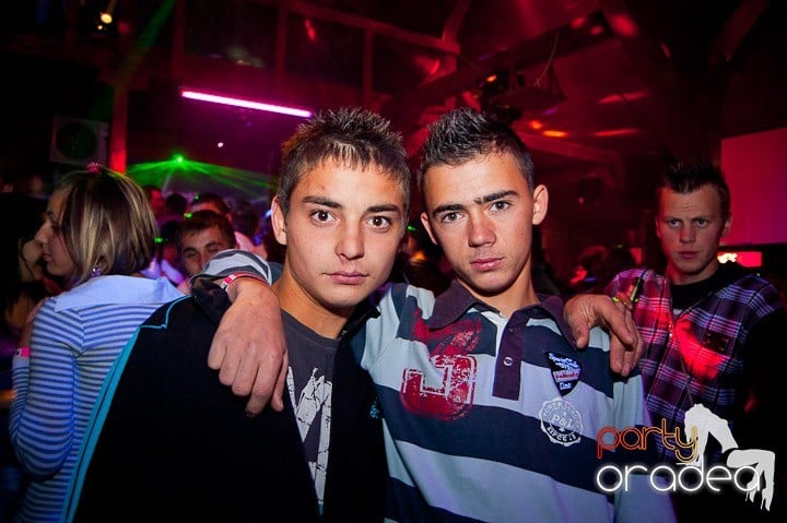 Retro Party în Disco Faház,