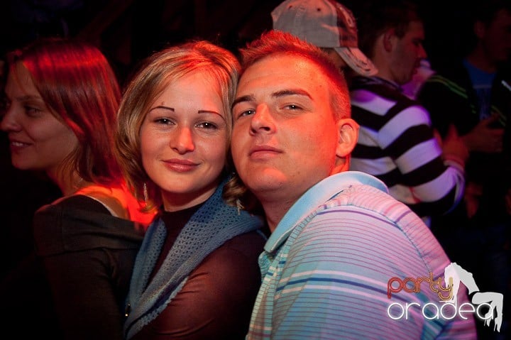 Retro Party în Disco Faház,
