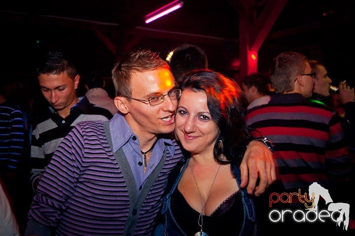 Retro Party în Disco Faház,