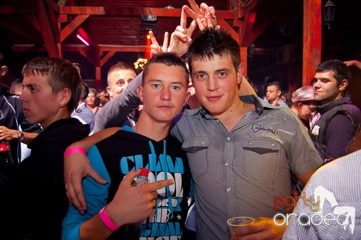 Retro Party în Disco Faház,