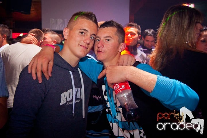 Retro Party în Disco Faház,