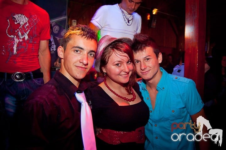 Retro Party în Disco Faház,