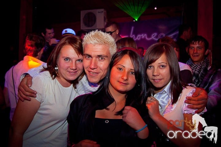 Retro Party în Disco Faház,