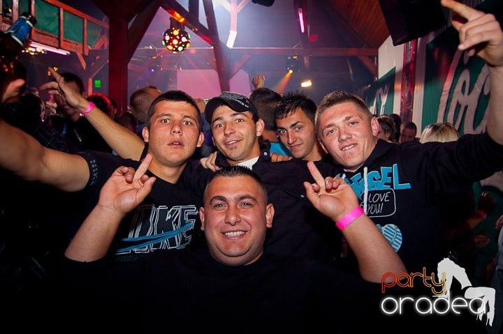 Retro Party în Disco Faház,