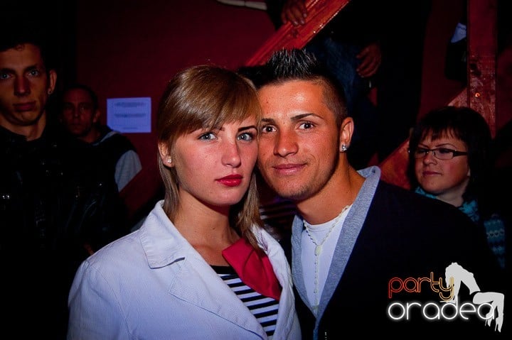 Retro Party în Disco Faház,