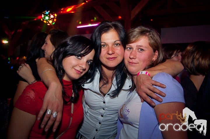 Retro Party în Disco Faház,