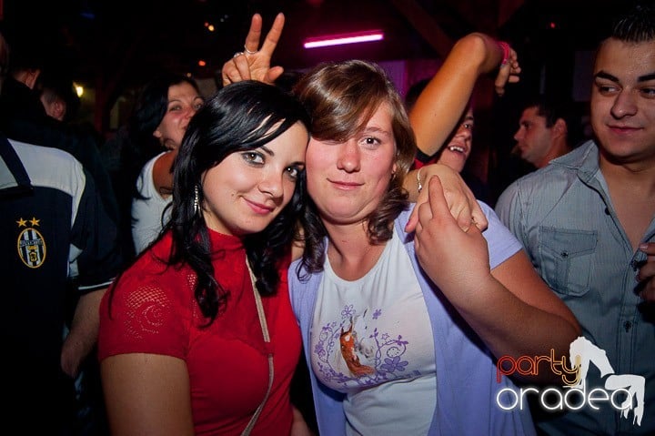 Retro Party în Disco Faház,