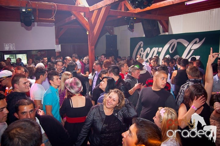 Retro Party în Disco Faház,