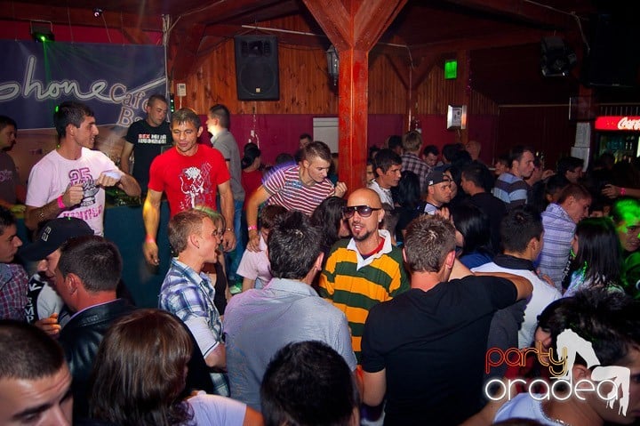 Retro Party în Disco Faház,