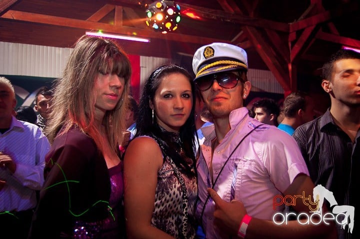 Retro Party în Disco Faház,