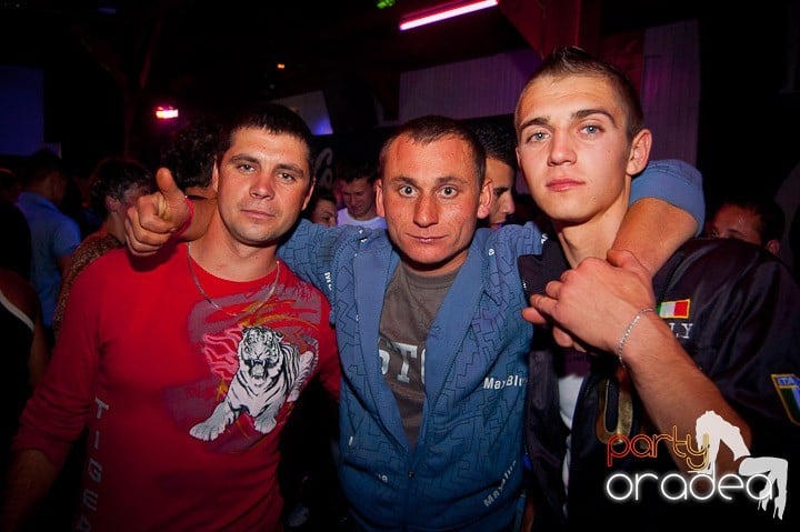 Retro Party în Disco Faház,
