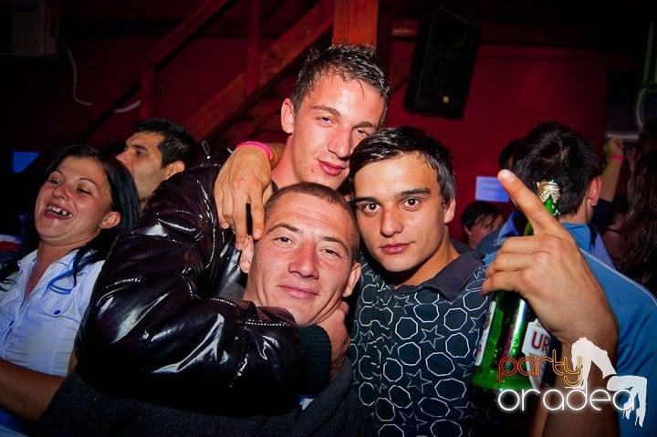 Retro Party în Disco Faház,