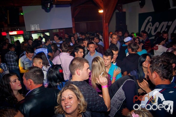 Retro Party în Disco Faház,