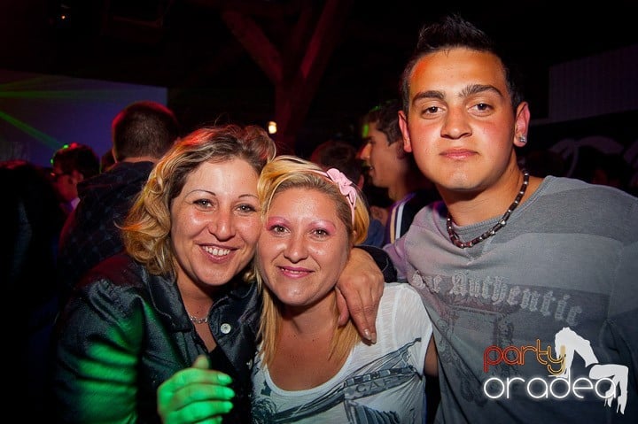 Retro Party în Disco Faház,