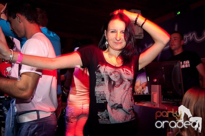 Retro Party în Disco Faház,