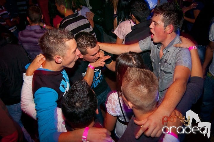 Retro Party în Disco Faház,
