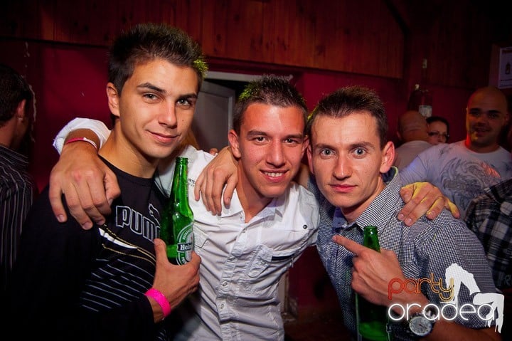 Retro Party în Disco Faház,