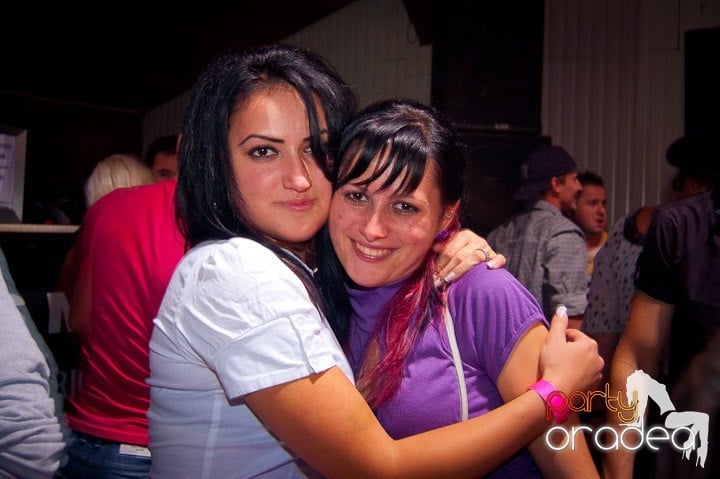 Retro Party în Disco Faház,