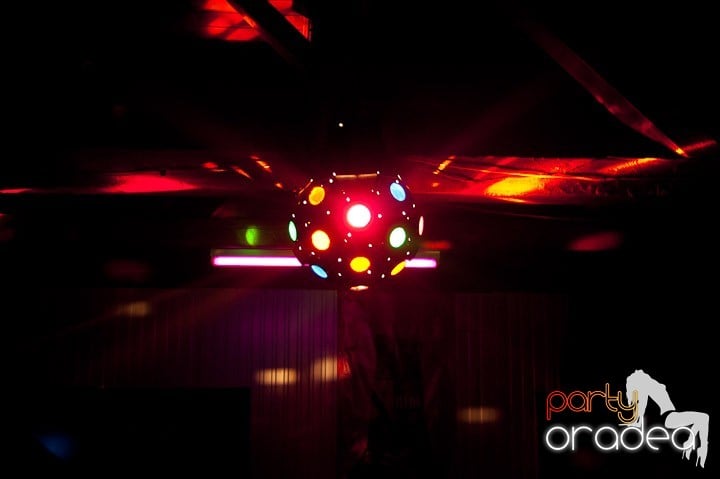Retro Party în Disco Faház,