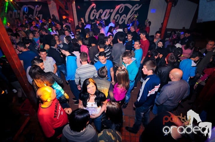 Retro Party în Disco Faház,