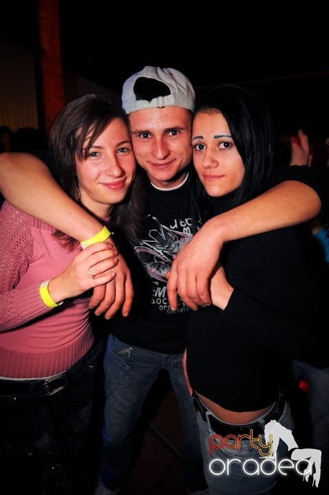 Retro Party în Disco Faház,