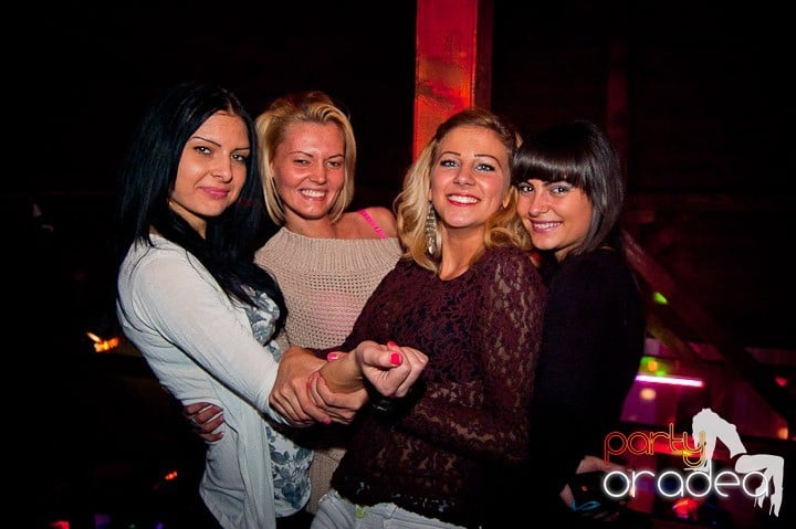 Retro Party în Disco Faház,