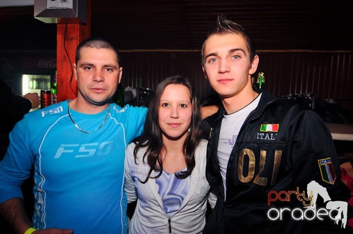 Retro Party în Disco Faház,