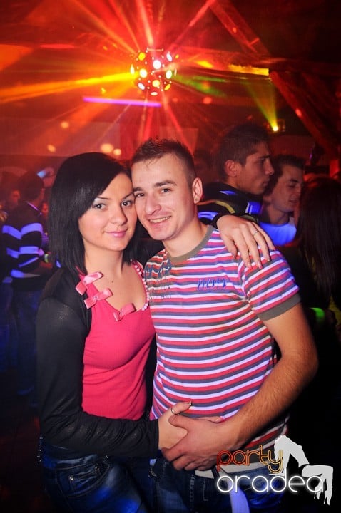 Retro Party în Disco Faház,