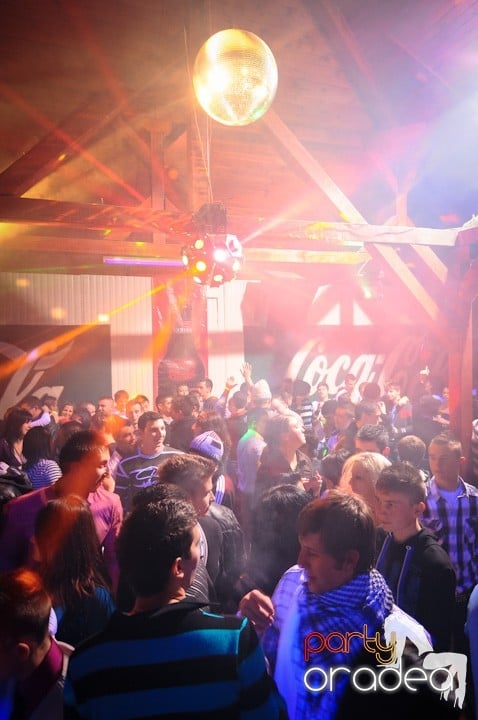 Retro Party în Disco Faház,
