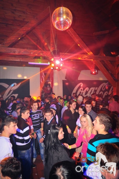 Retro Party în Disco Faház,