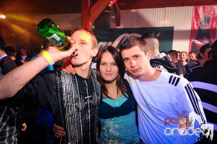 Retro Party în Disco Faház,