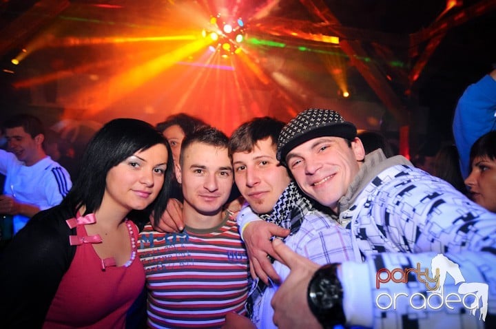 Retro Party în Disco Faház,