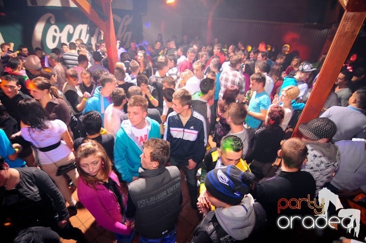 Retro Party în Disco Faház,